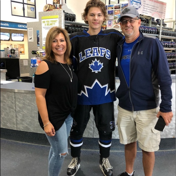 Meet your Posher, Kimber - Picture 2 of 3